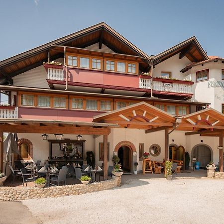 Seegasthof Katschnig Gmbh ウンテーブルク・アム・クロッパイナー・ゼー エクステリア 写真
